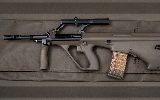 assault-rifle-auga1